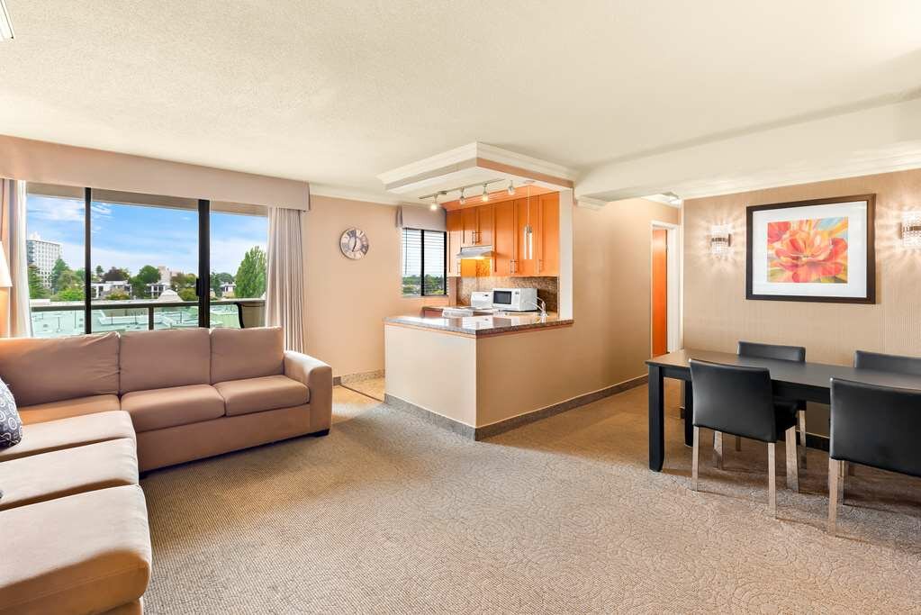 Фото Best Western Plus Inner Harbour - Victoria Hotels