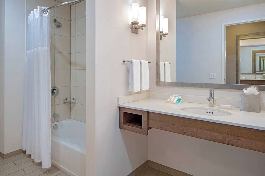 Фото Hilton Garden Inn Downtown Dallas