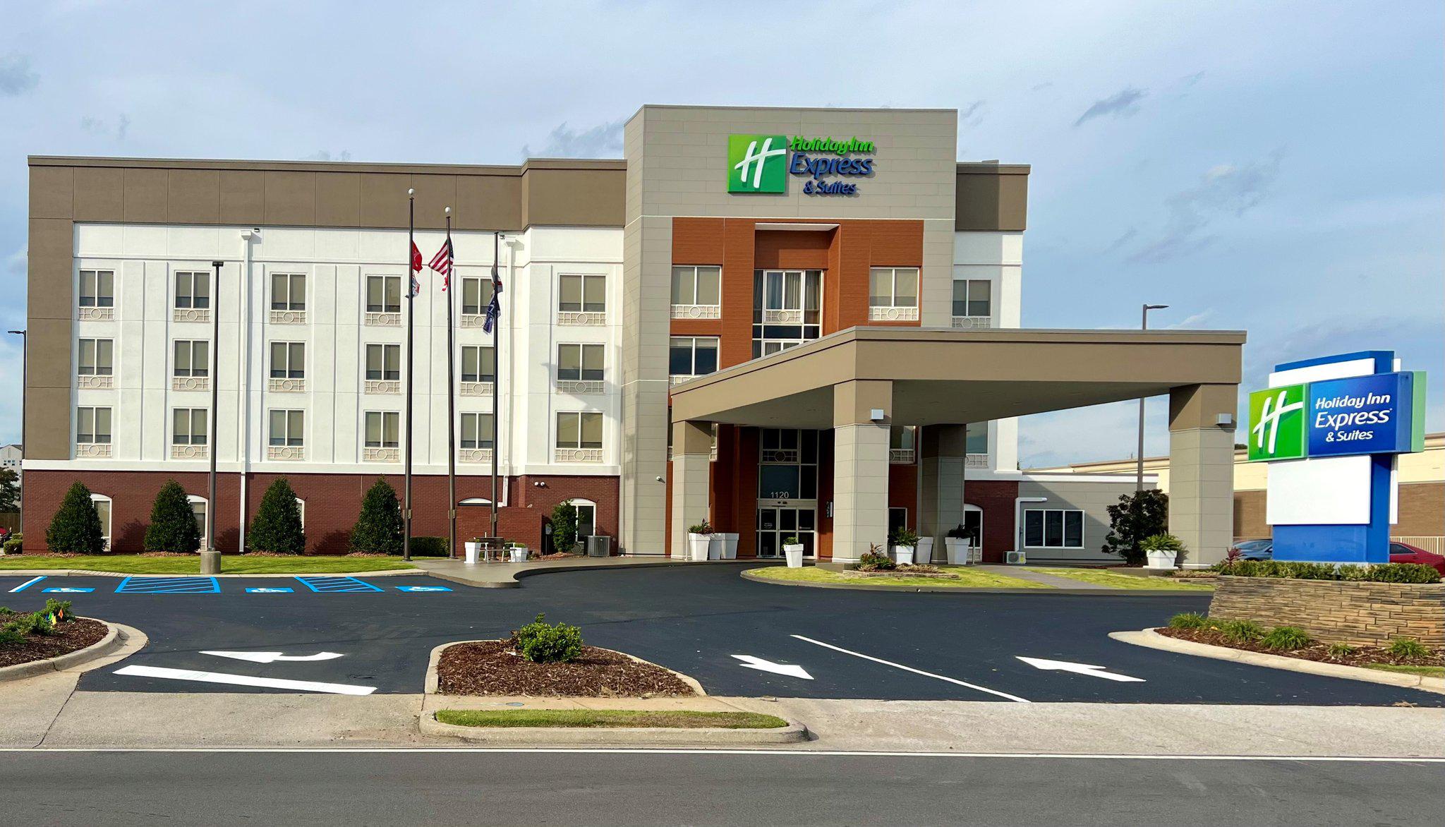 Фото Holiday Inn Express & Suites Tuscaloosa-University, an Ihg Hotel