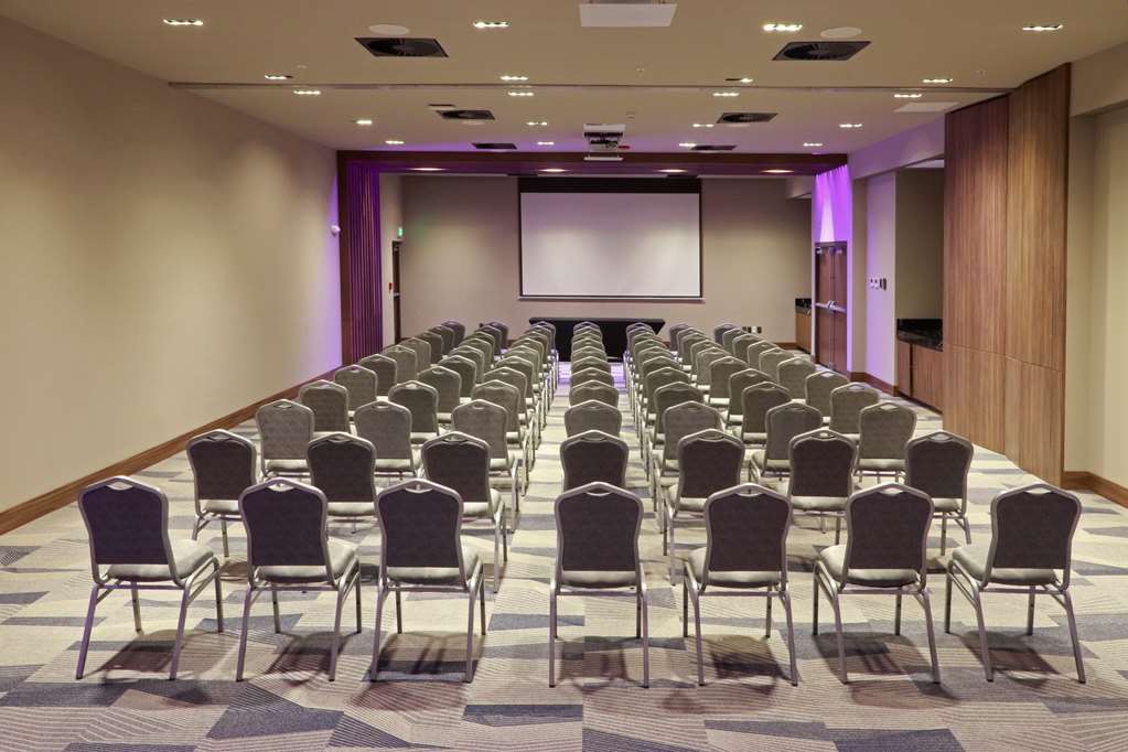 Фото Hilton Garden Inn Monterrey Obispado