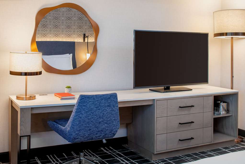 Фото DoubleTree Suites by Hilton Hotel Salt Lake City