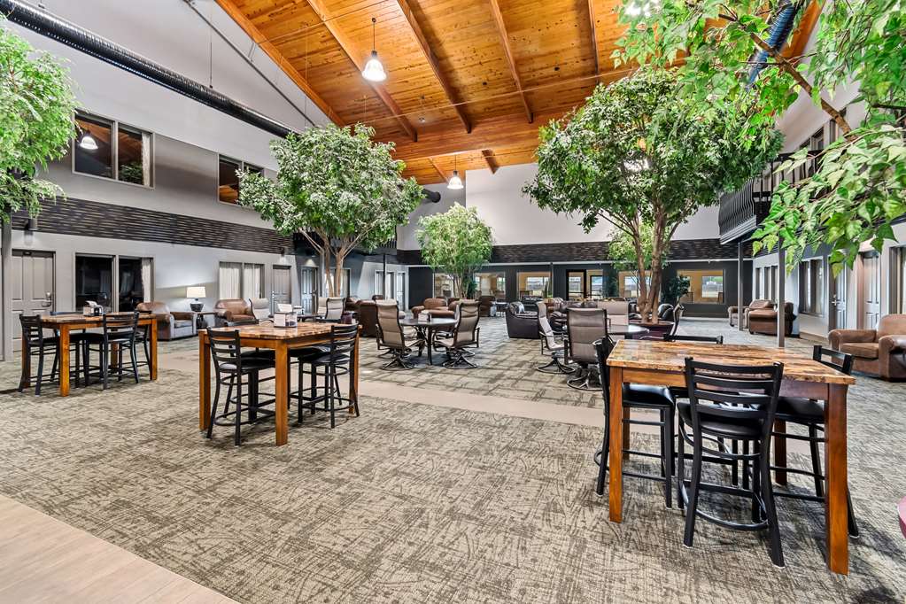 Фото Heartland Inn & Suites, SureStay Collection by Best Western