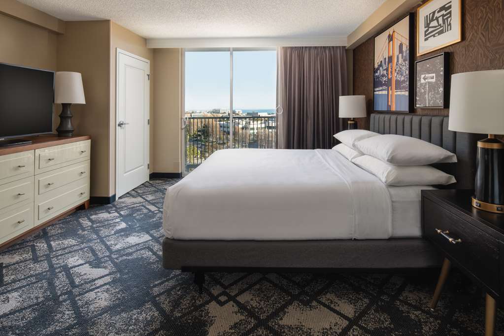 Фото Embassy Suites San Francisco Airport - South San Francisco