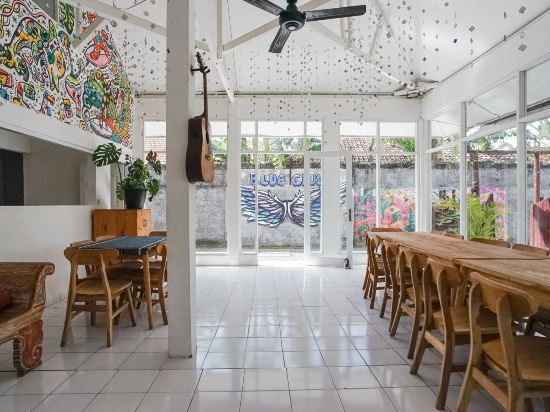 Фото Indopurejoy House - Komala Indah Cottages