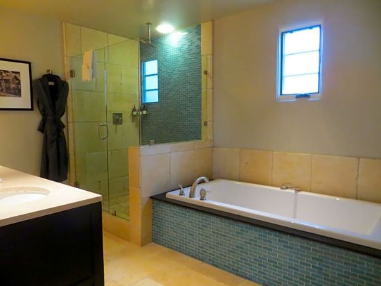 Фото North Block Hotel