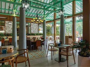 Гостиница Blue Sky Hotel Petamburan