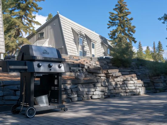 Фото Tunnel Mountain Resort