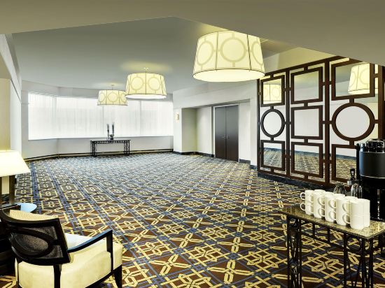 Фото Sheraton Gateway Hotel In Toronto International Airport