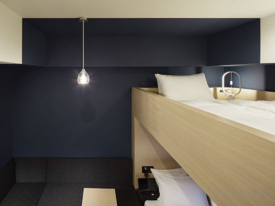 Фото The square hotel