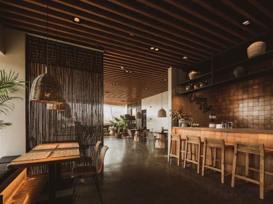 Фото Dalian Sishi Jingyu Beach Resort Hotel