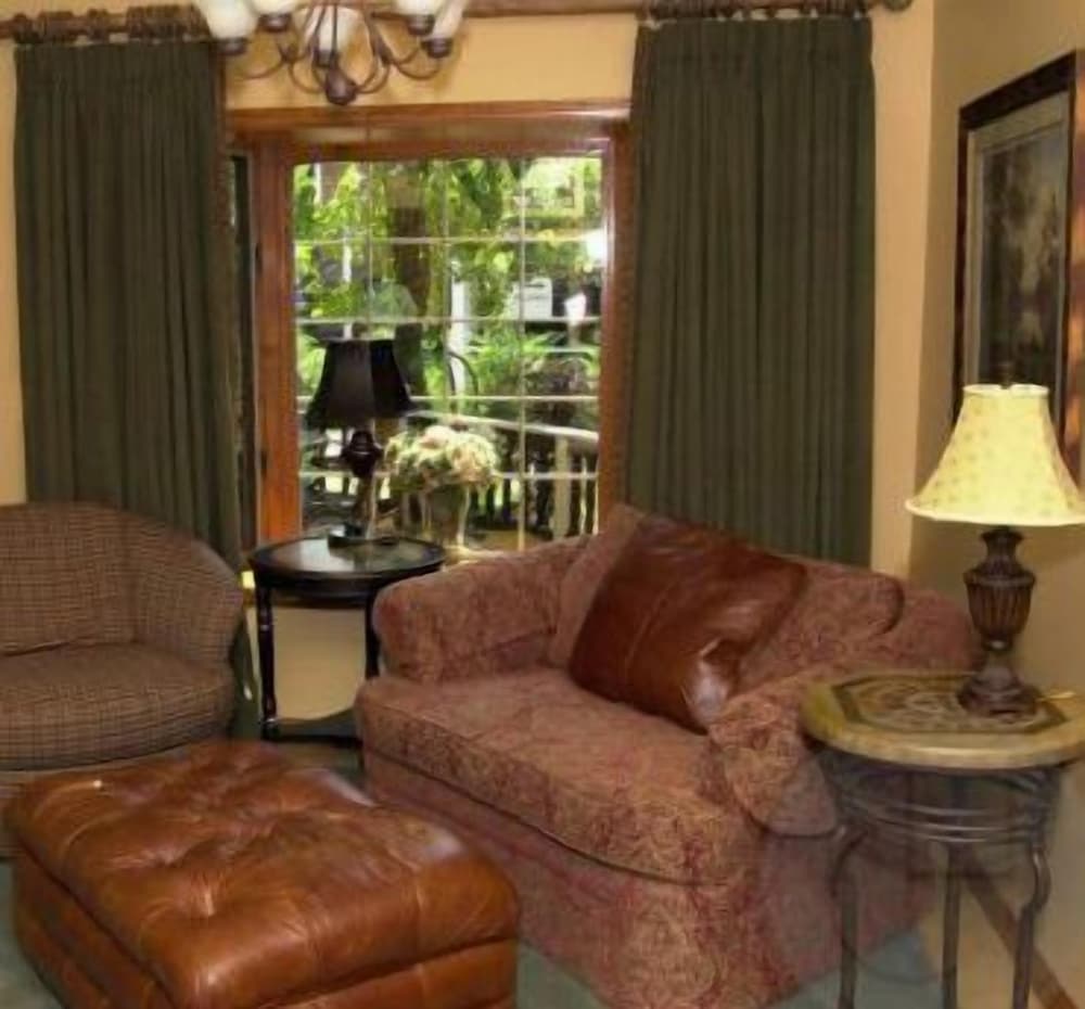 Фото The Village Inn