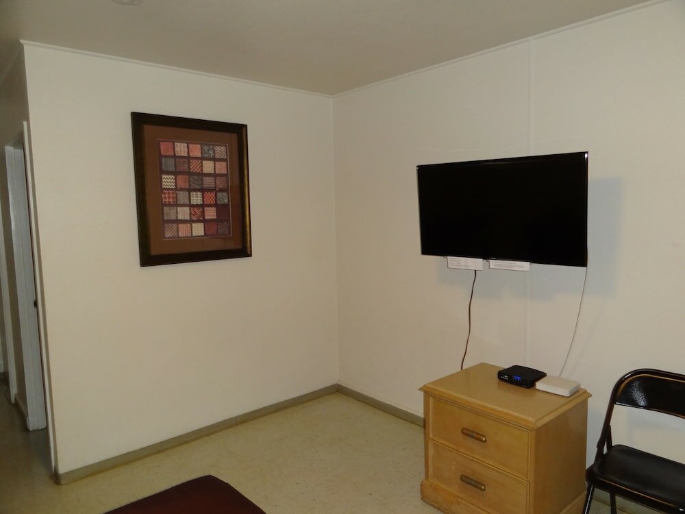 Фото Tip Top Motel Cafe & Bakery