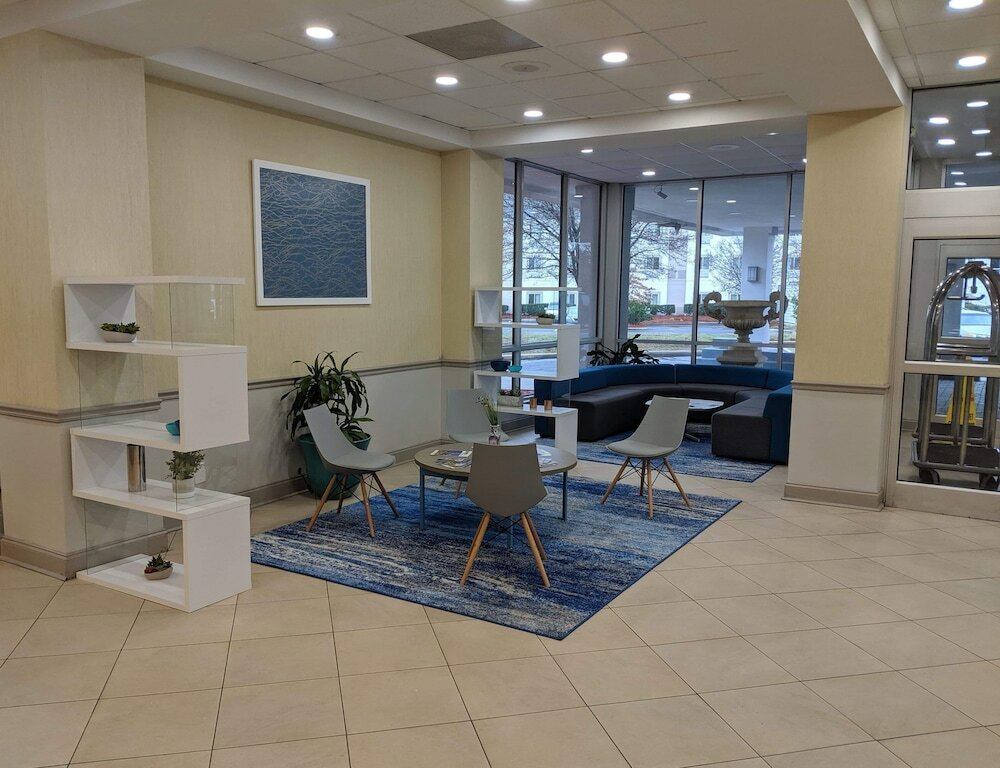 Фото Clarion Hotel Fort Mill Near Amusement Park