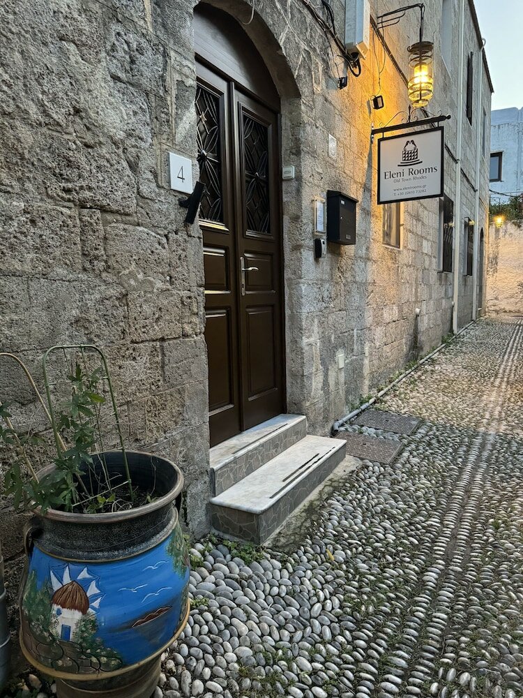 Фото Eleni Rooms