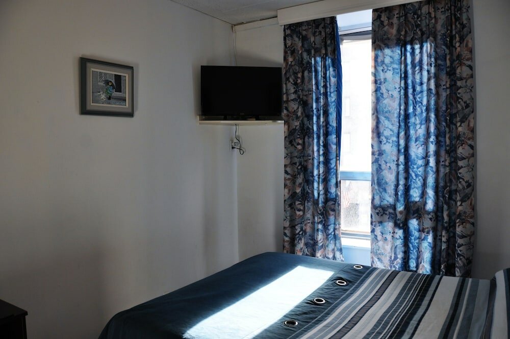 Фото Hotel Bon Accueil