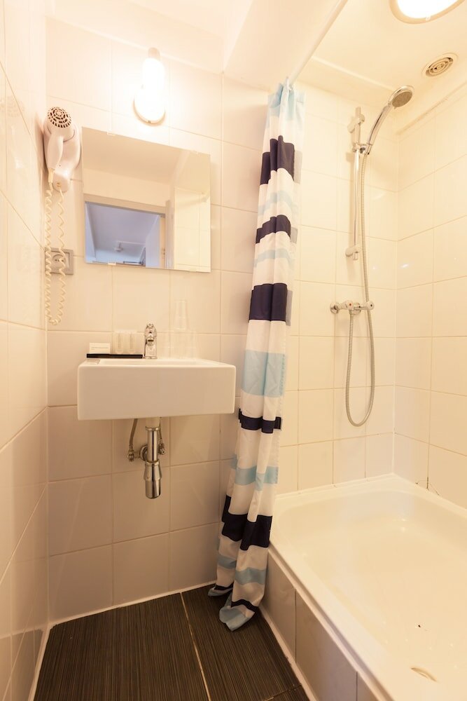 Фото The Townhouse Hotel