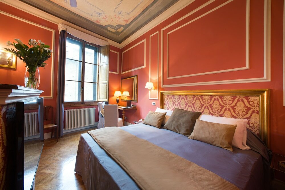 Фото Boutique B&b Torre De' Conti