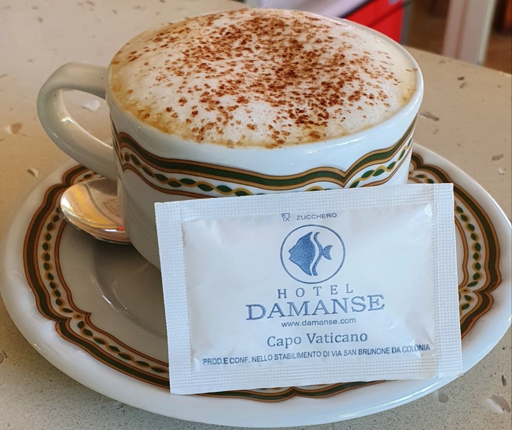 Фото Hotel Damanse