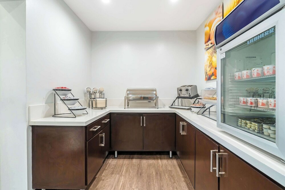 Фото Comfort Inn Cockatoo near Lax Airport