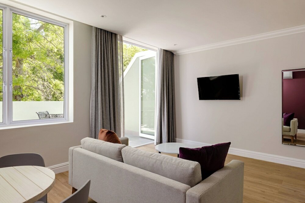 Фото Protea Hotel by Marriott Franschhoek