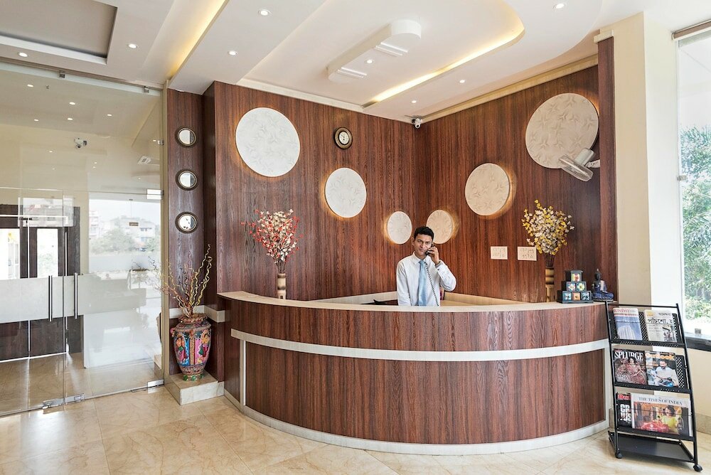 Фото Regenta Inn Larica