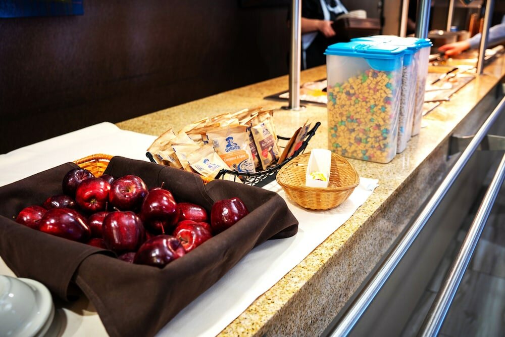 Фото Crystal Inn Hotel & Suites Midvalley