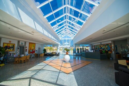 Внешний вид отеля Hl Club Playa Blanca Hotel в Яйсе, фото 2