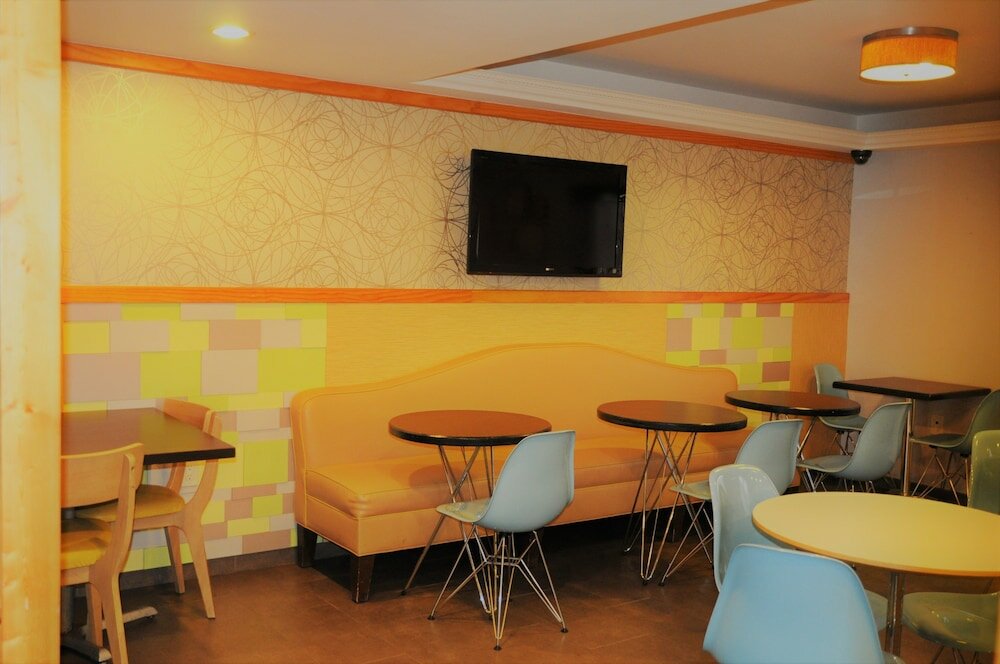 Фото Ramada by Wyndham Staten Island