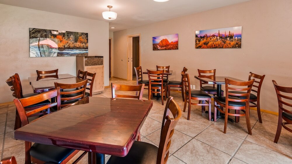 Фото Best Western Ponderosa Lodge