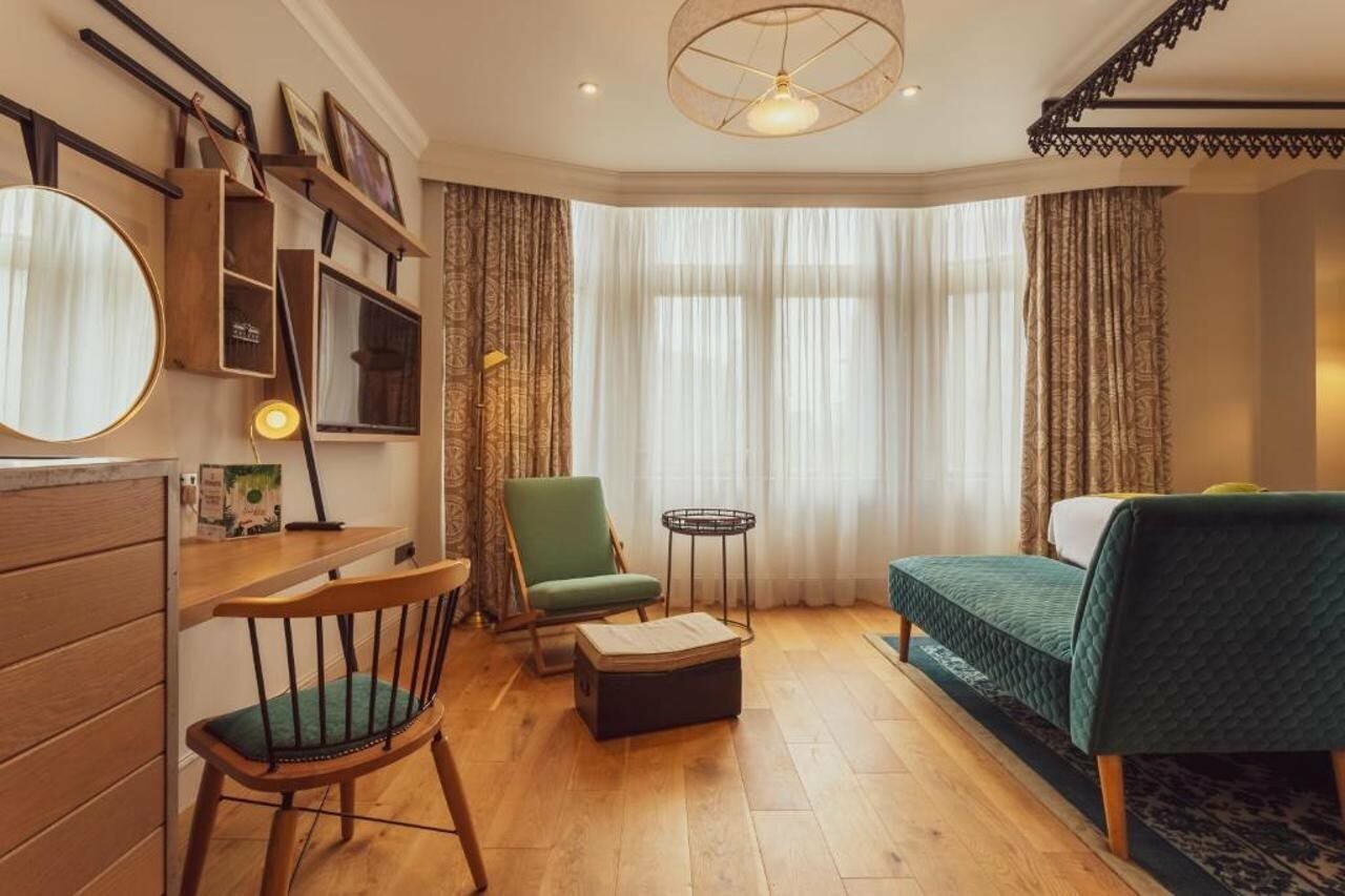 Фото Gardens Hotel