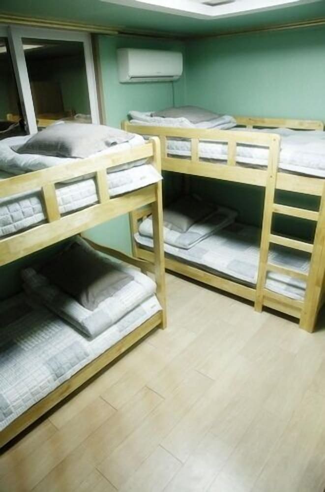 Фото Moiri Guesthouse - Hostel