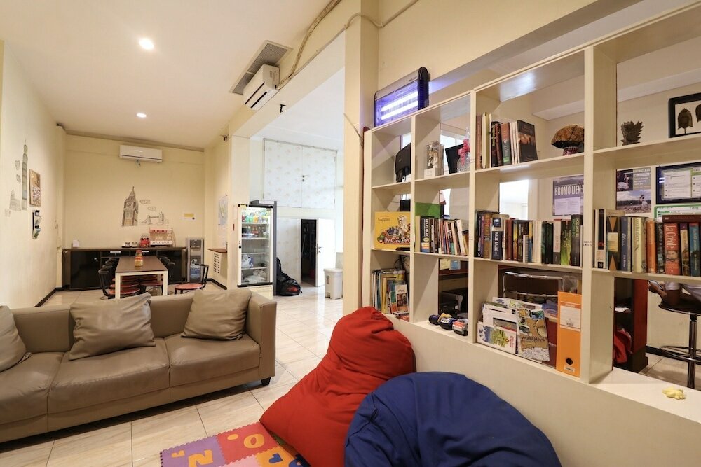 Фото Mador Malang Dorm Hostel