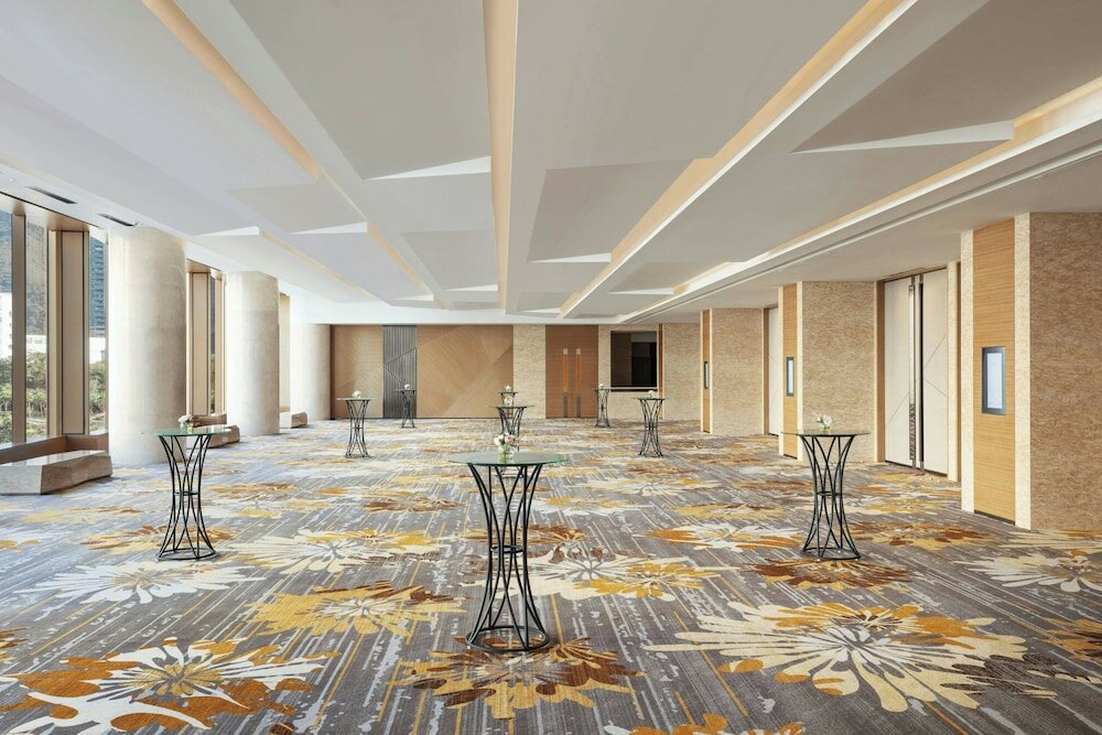 Фото Sheraton Hong Kong Tung Chung Hotel