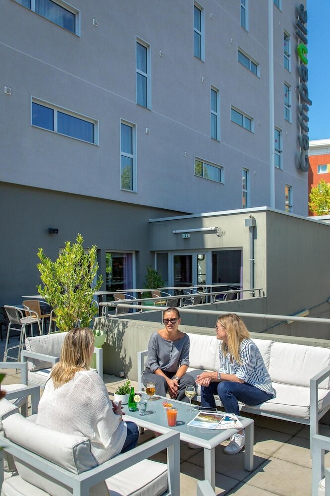 Фото Campanile Clermont Ferrand Centre