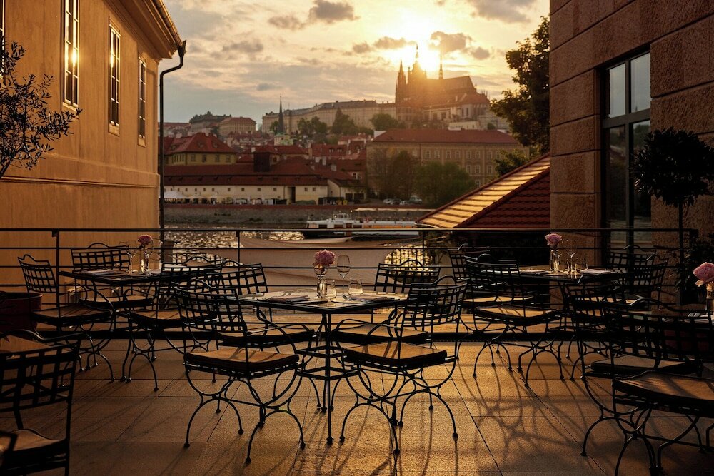 Фото Four Seasons Hotel Prague
