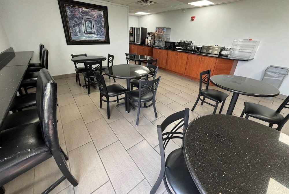 Фото Baymont by Wyndham Jacksonville