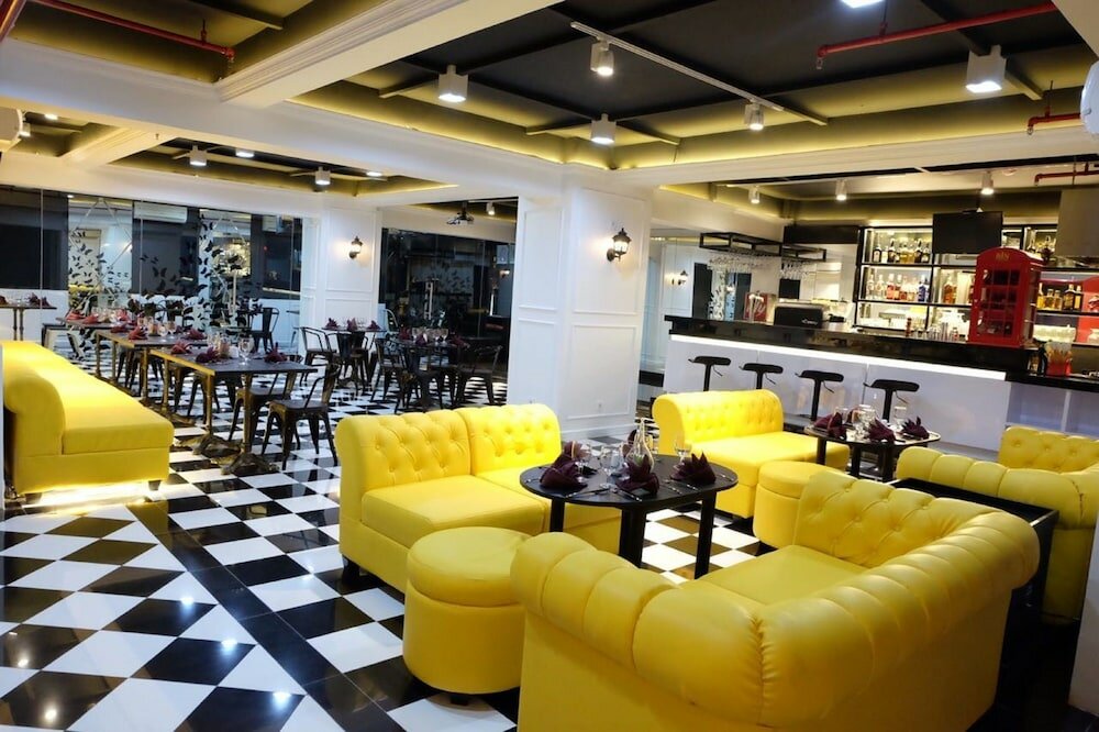 Фото Grand Darmo Suite Hotel