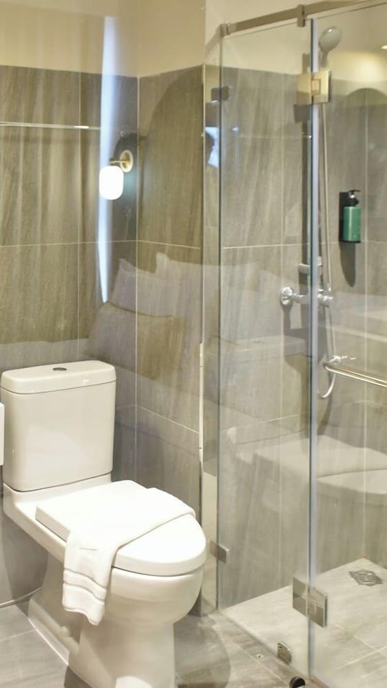 Фото Benjarong Hotel Bangkok