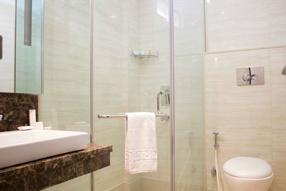 Фото Stately Suites MG Road
