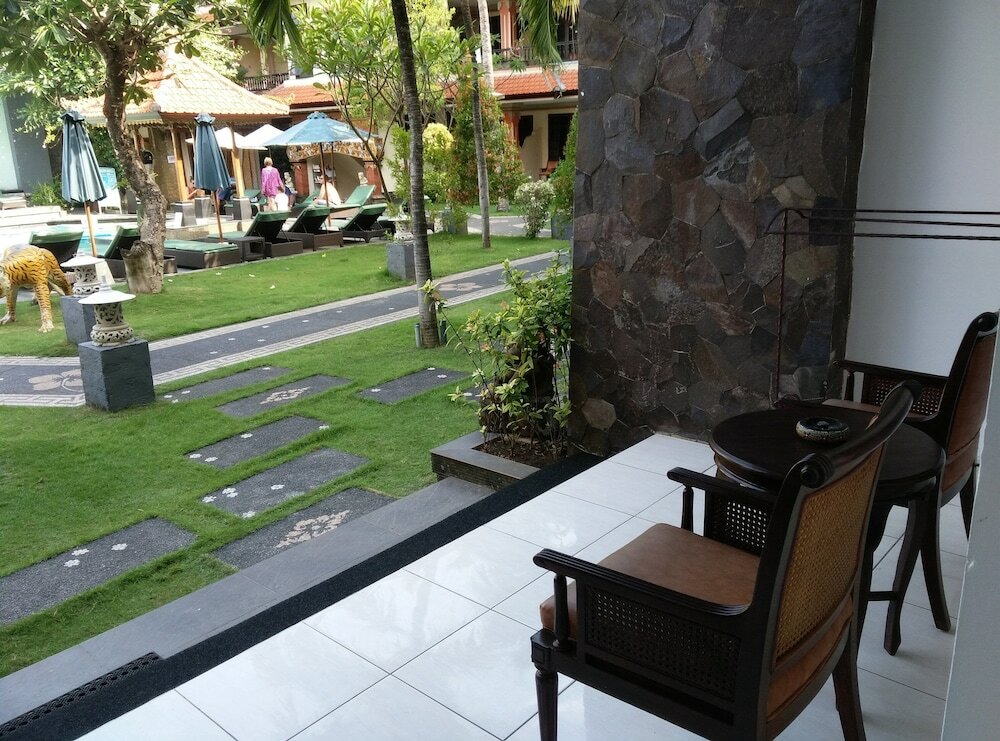 Фото La Walon Hotel