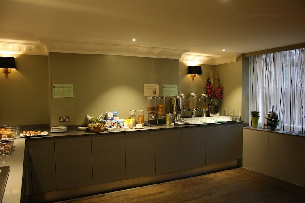 Фото Phoenix Hotel