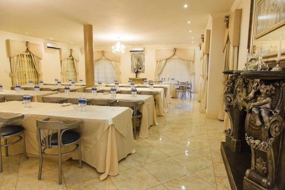 Фото The Angel’s Place Boutique Hotel