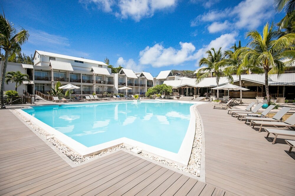 Фото Le Peninsula Bay Beach Resort