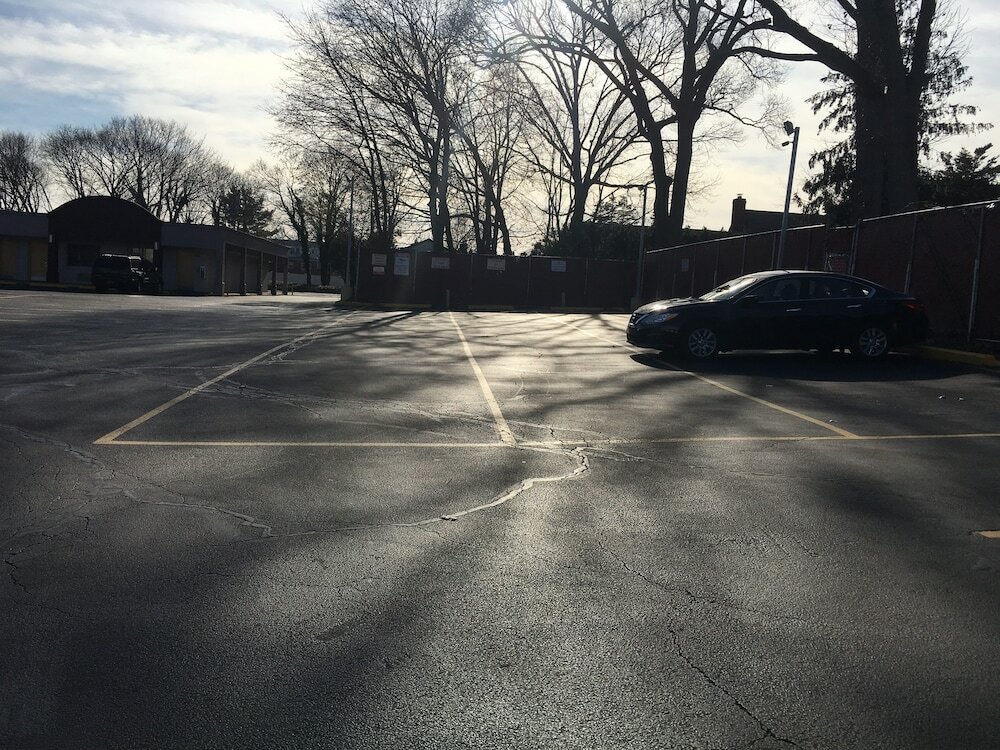 Фото Ramada by Wyndham Rockville Centre