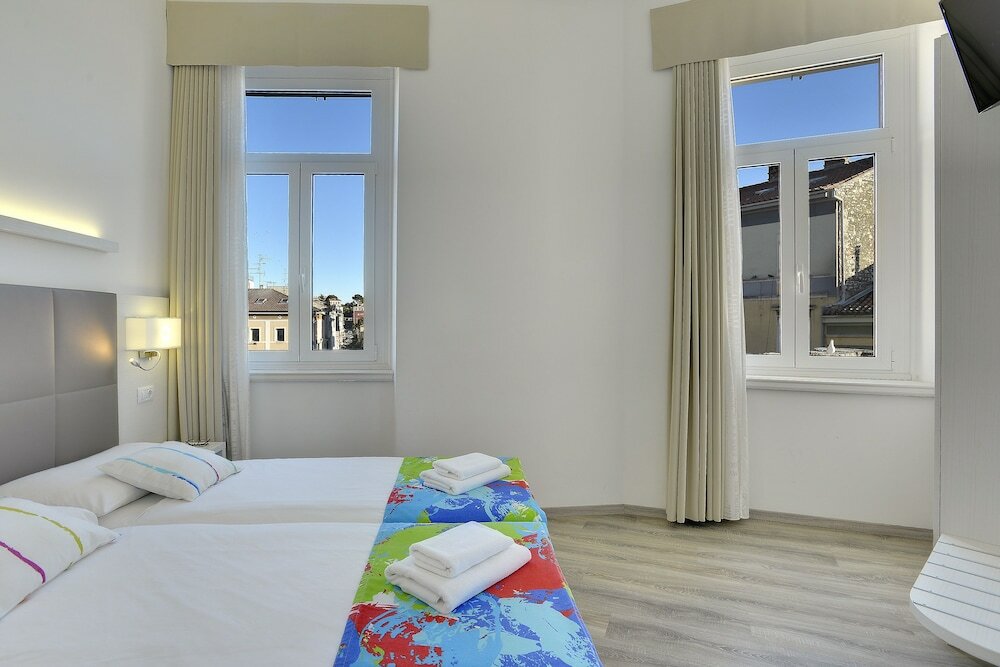 Фото Boutique Suites Joyce