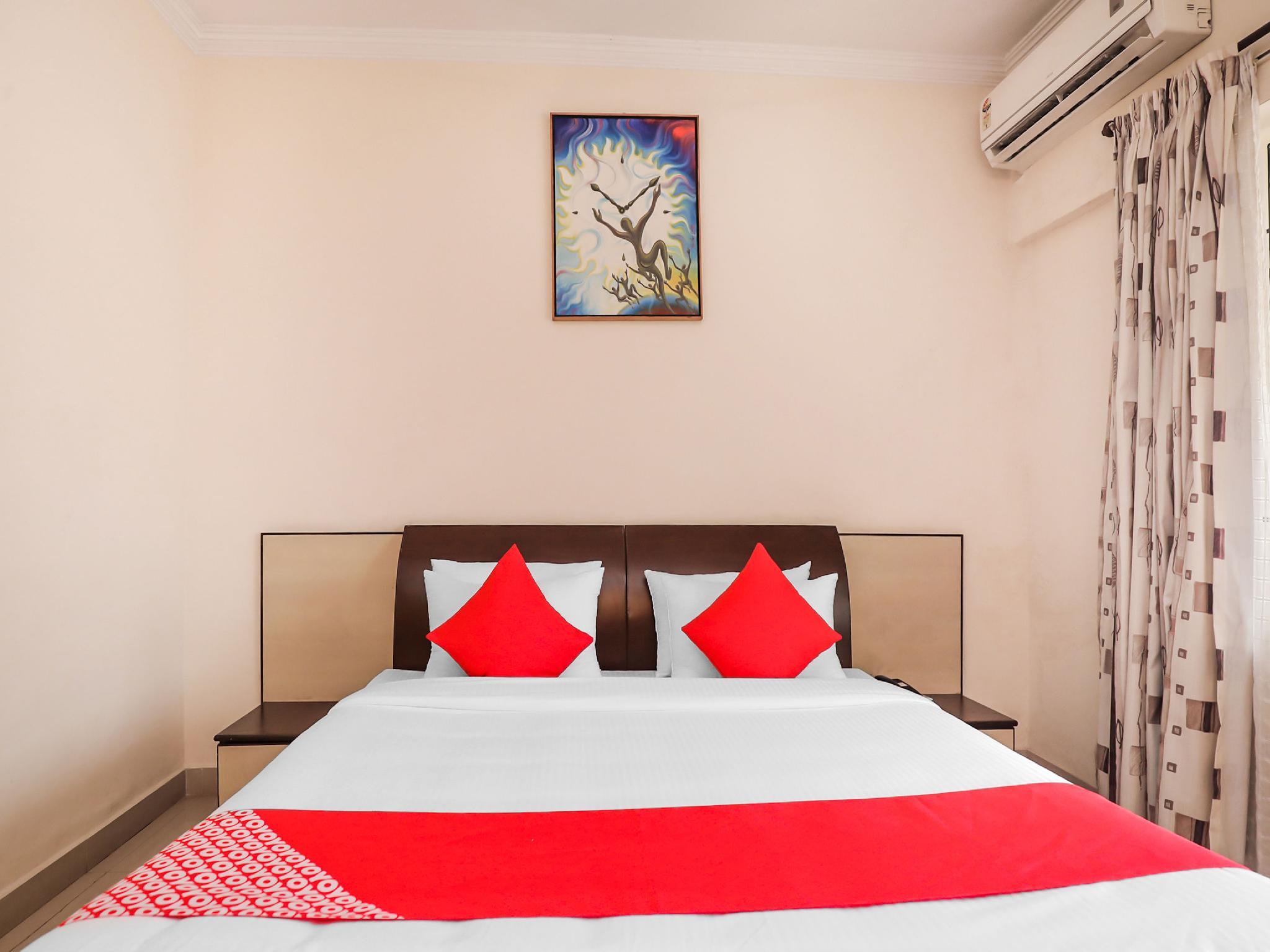 Фото Srinivas Saffron Hotel