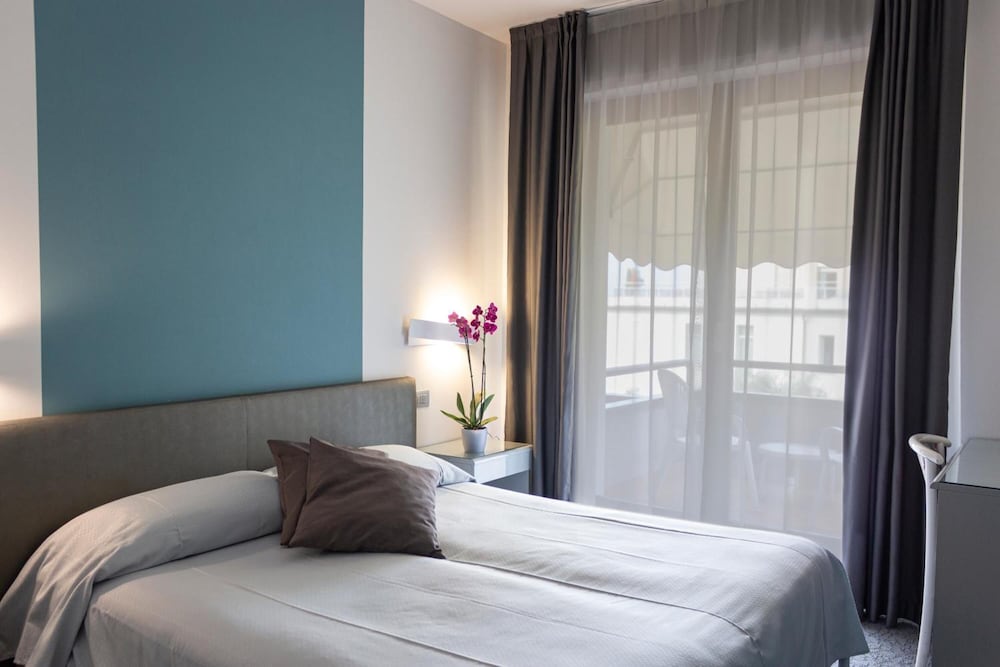 Фото Hotel Désirée