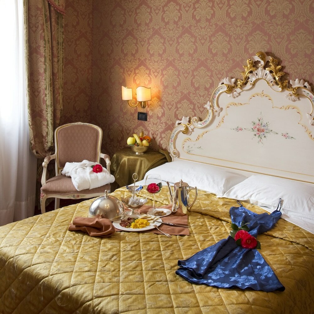 Фото Hotel Carlton on the Grand Canal