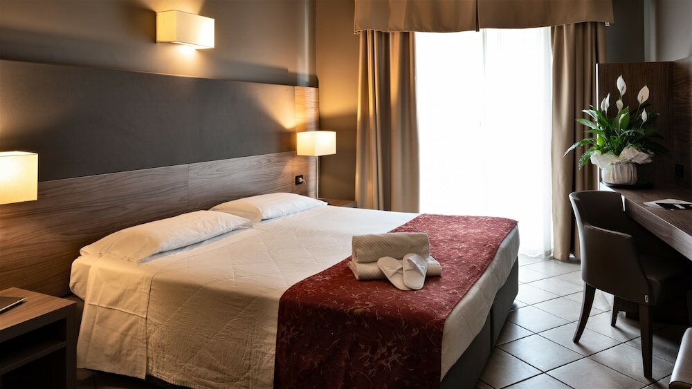 Фото Hotel Sunflower