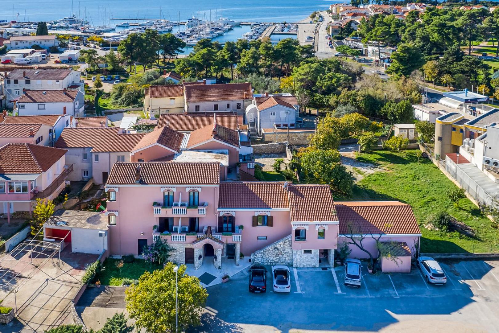 Фото Hotel Marinko